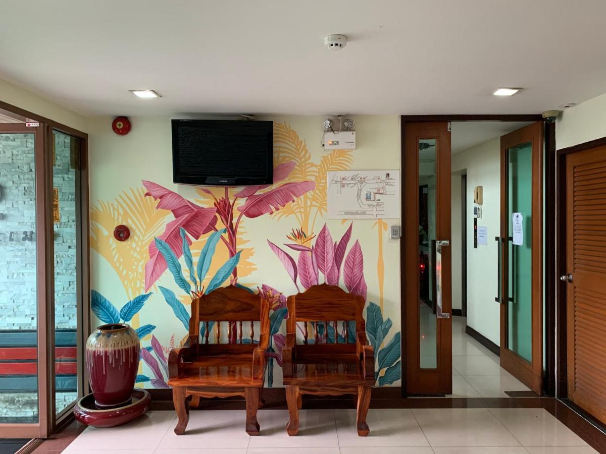 Mok Mek 72 Hotel Bangkok Bagian luar foto