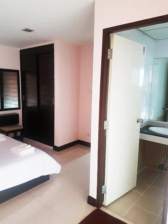 Mok Mek 72 Hotel Bangkok Bagian luar foto