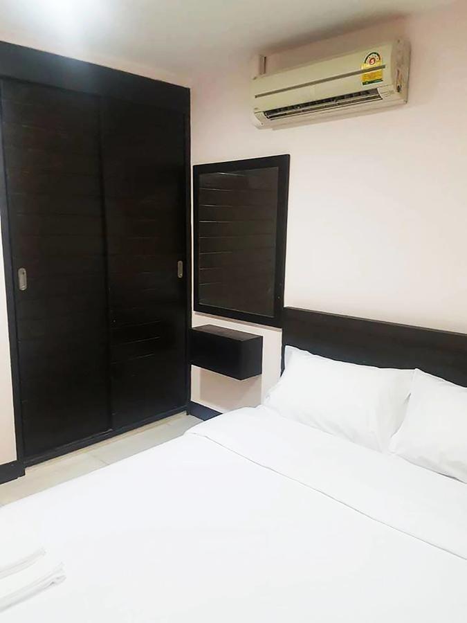 Mok Mek 72 Hotel Bangkok Bagian luar foto