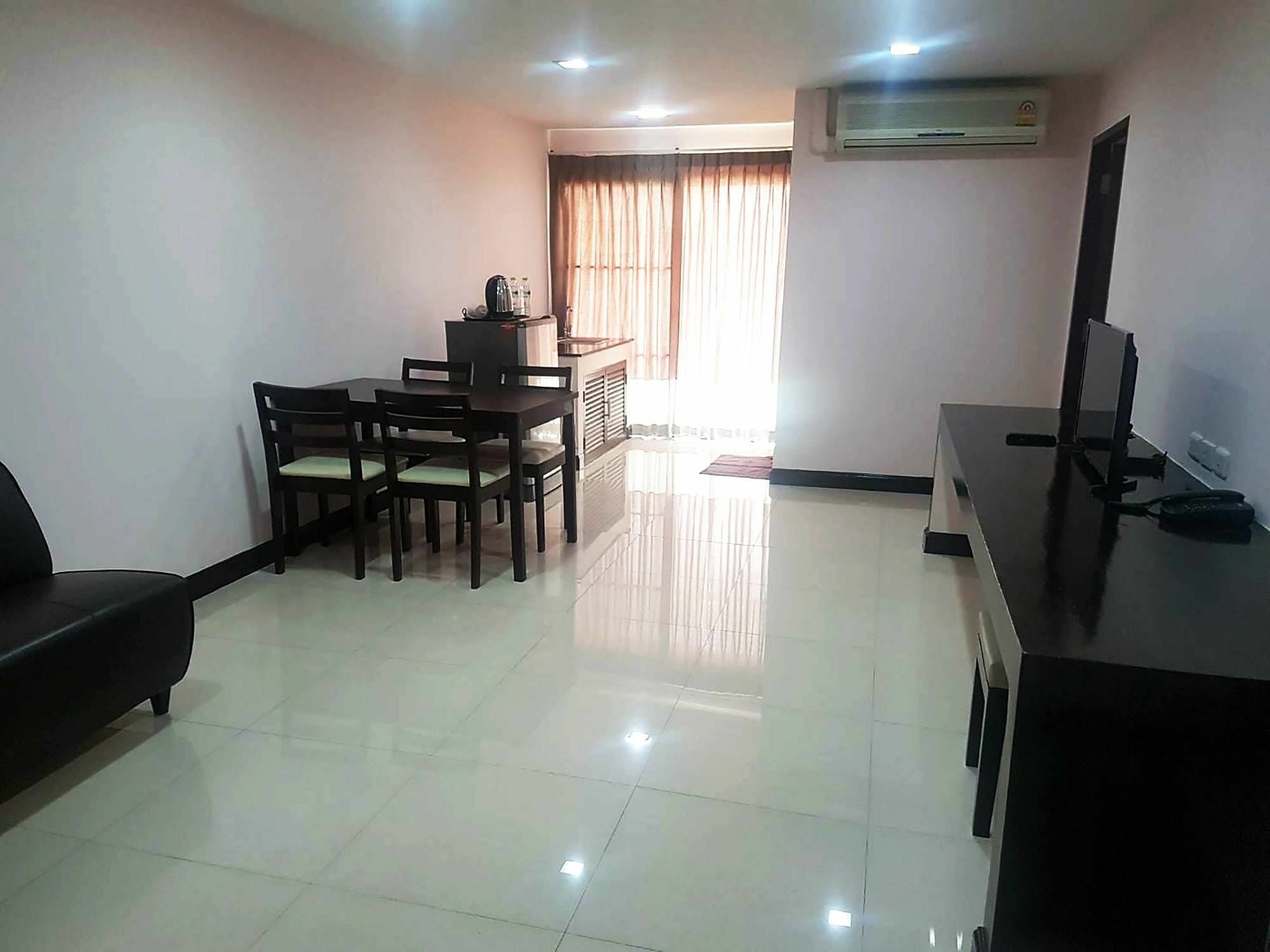 Mok Mek 72 Hotel Bangkok Bagian luar foto